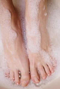 脚を洗う